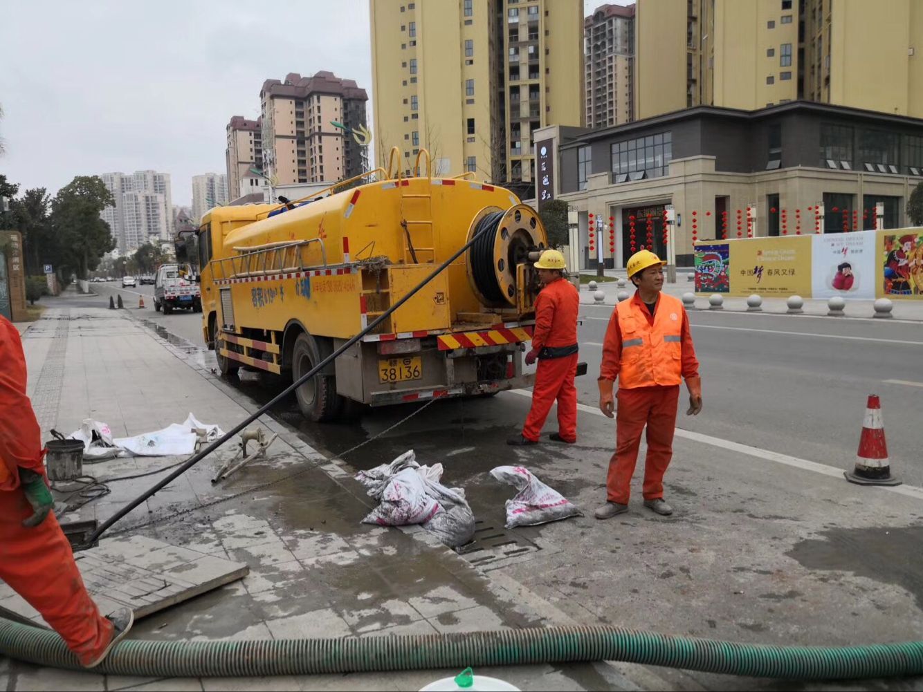 宝兴排污管道清淤-管道清洗